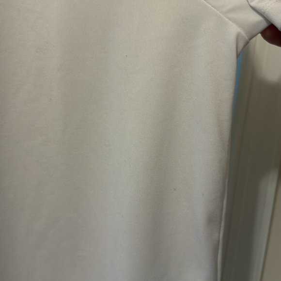 Under Armour Tee - Picture 3 of 5